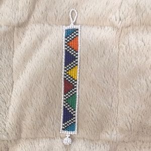 Beaded geometric bracelet